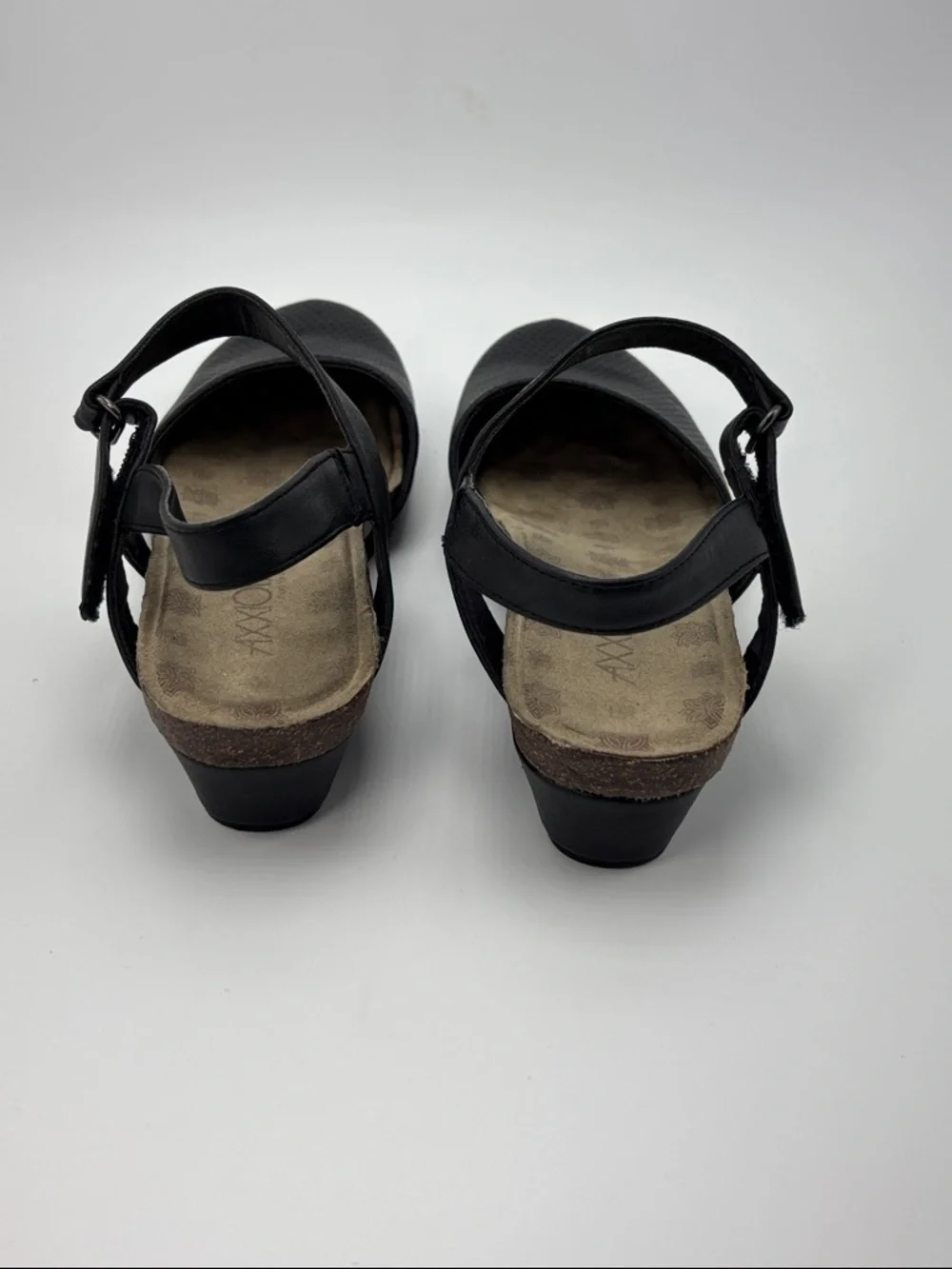 Axxiom Pacer Mary Jane Wedge Shoes - size‎ 7.5